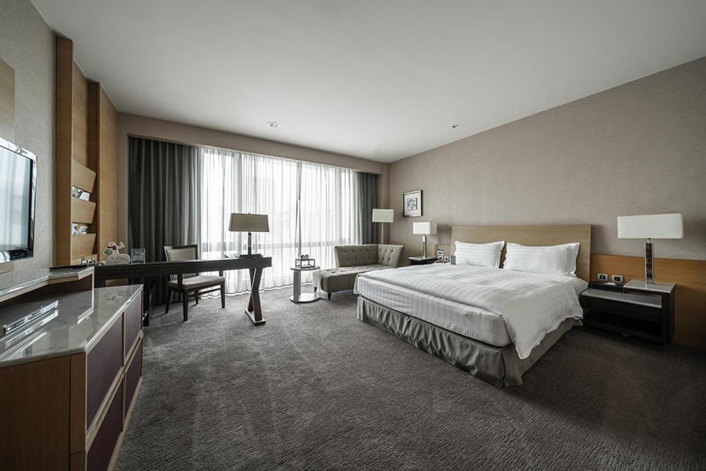 Taipung Suites Tainan Exterior foto