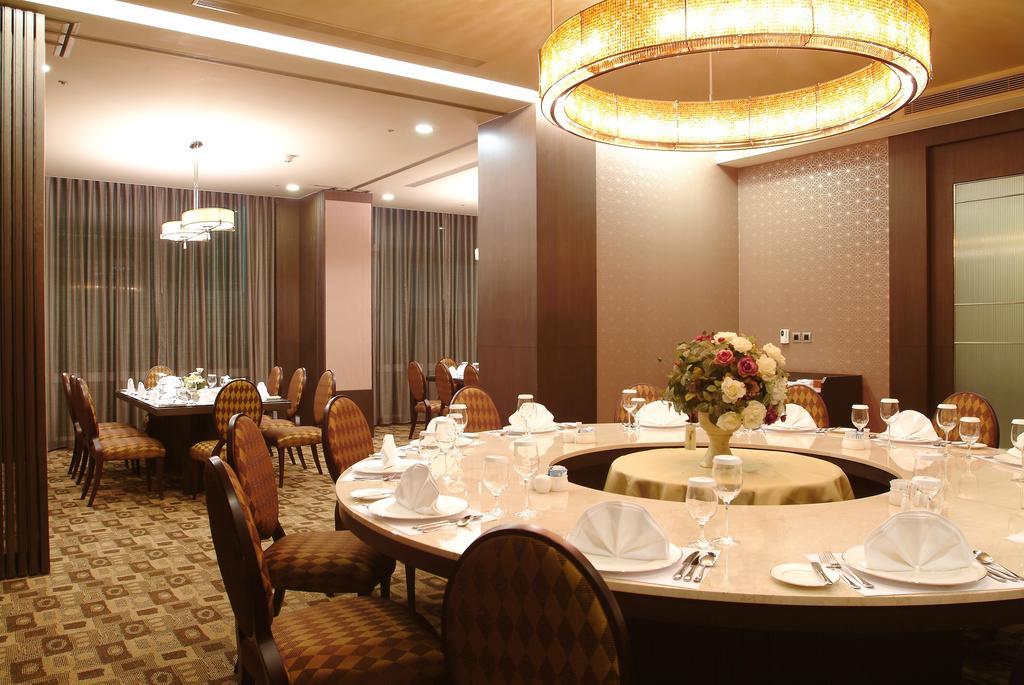 Taipung Suites Tainan Exterior foto