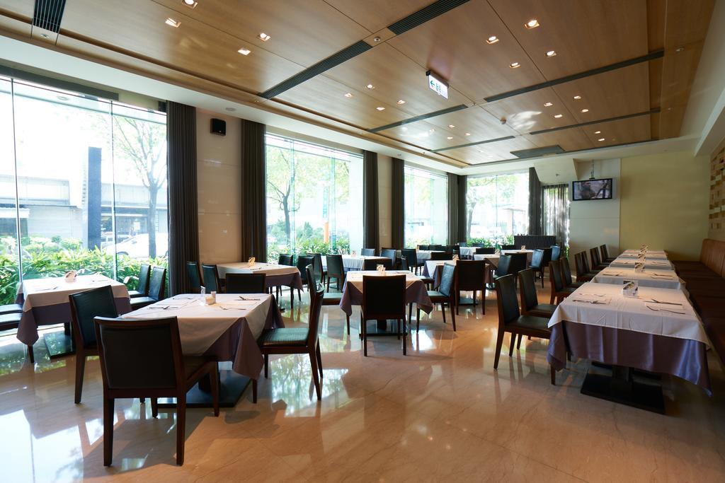 Taipung Suites Tainan Exterior foto